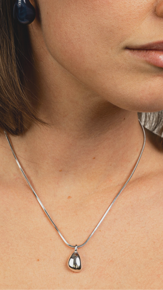 Liva Necklace