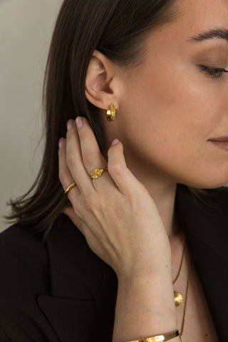 Solea Ring Square