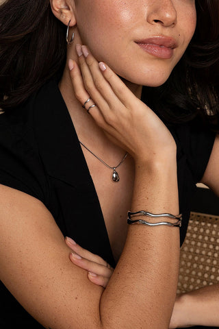 Liva Necklace