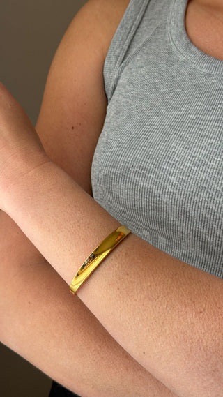 Solis Bangle