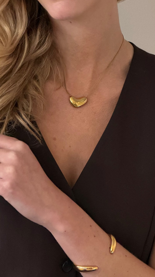 Veyna Necklace