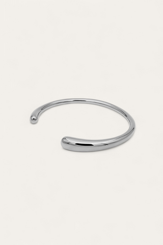 Leila Bangle