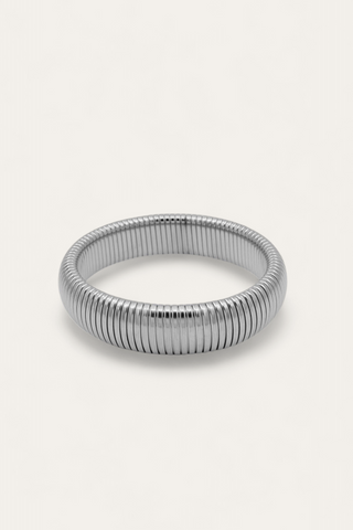 Maev Bangle L